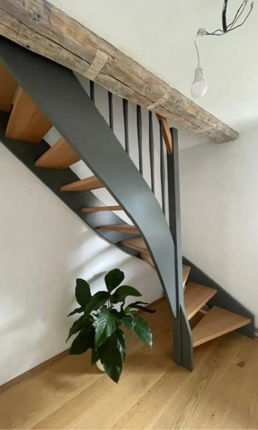 Drew-Styl - Rzemieślnicze schody z litego drewna SG14