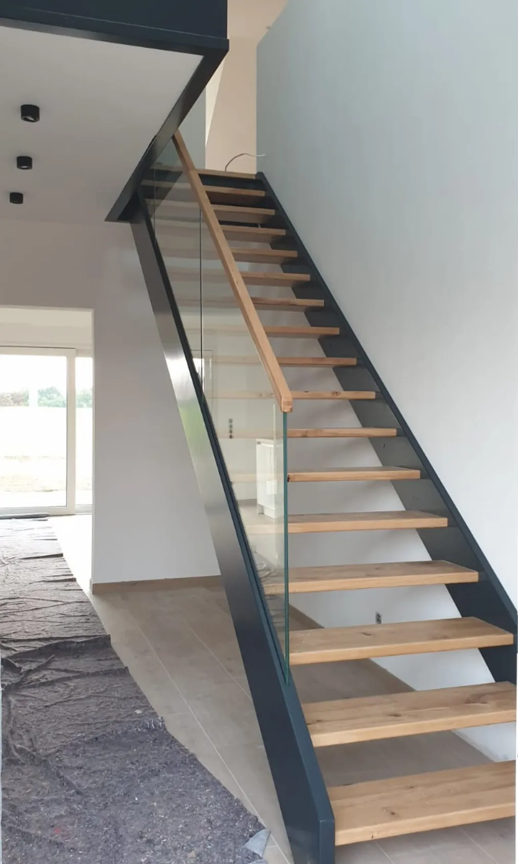 Drew-Styl - Rzemieślnicze schody z litego drewna SG5