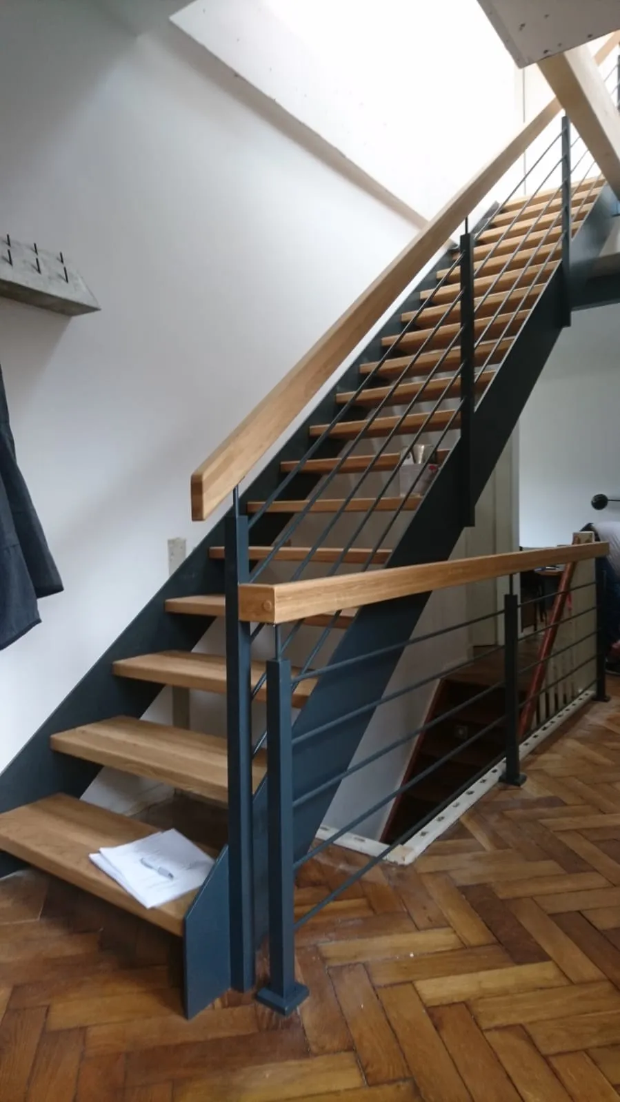 Drew-Styl - Rzemieślnicze schody z litego drewna SG7